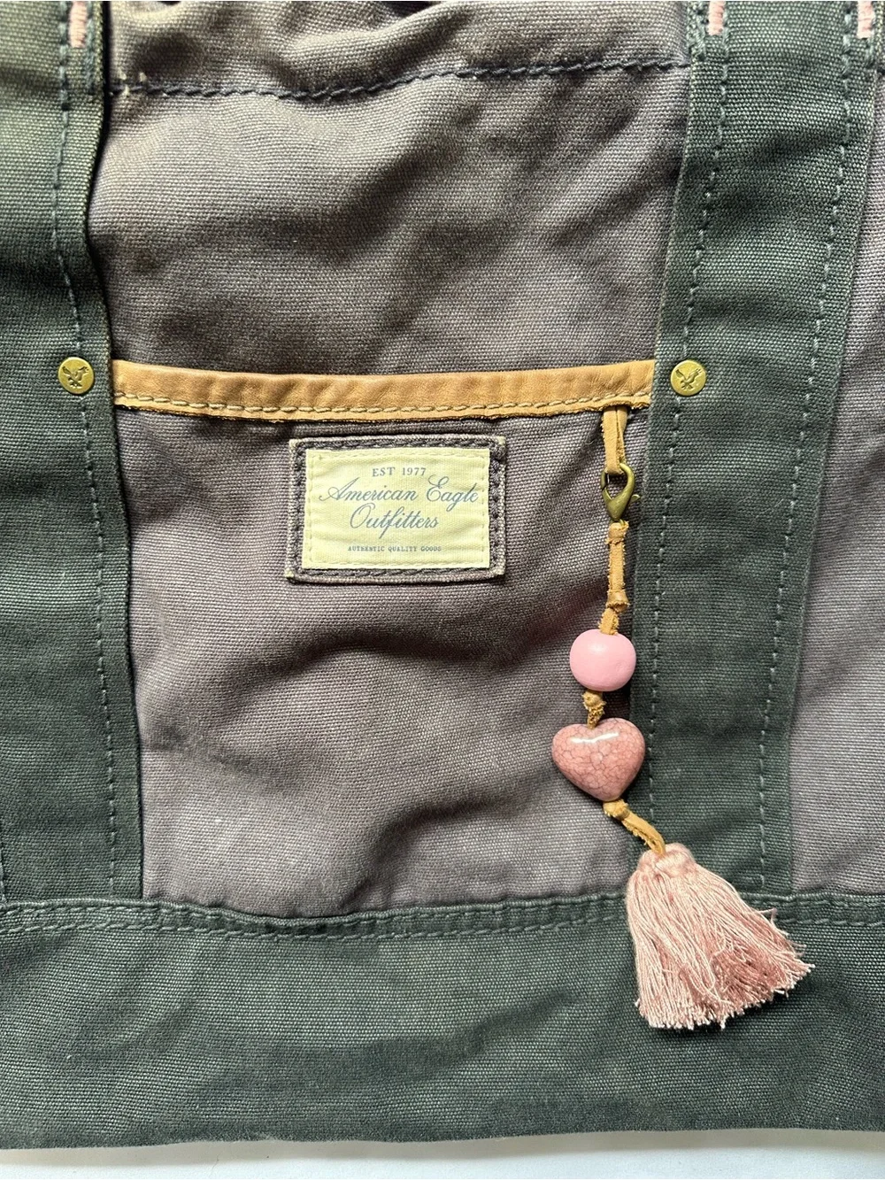 Vintage American Eagle Grey and Black Tote Bag with Front Pocket and Pink Tassel